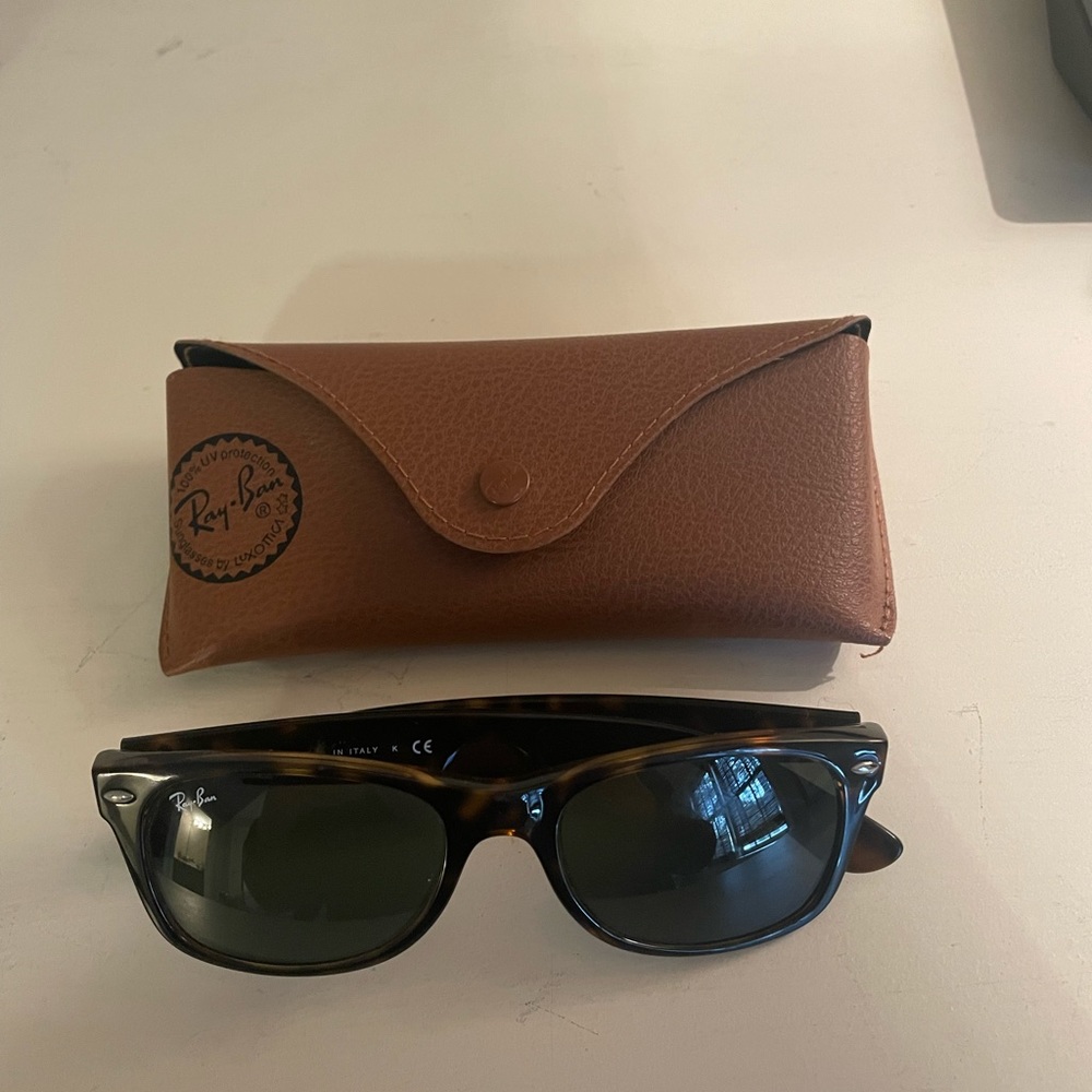 Ray-Ban original Wayfarer classic sunglasses brown tortoise shell